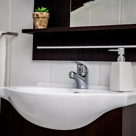 Posh Residences 3*
